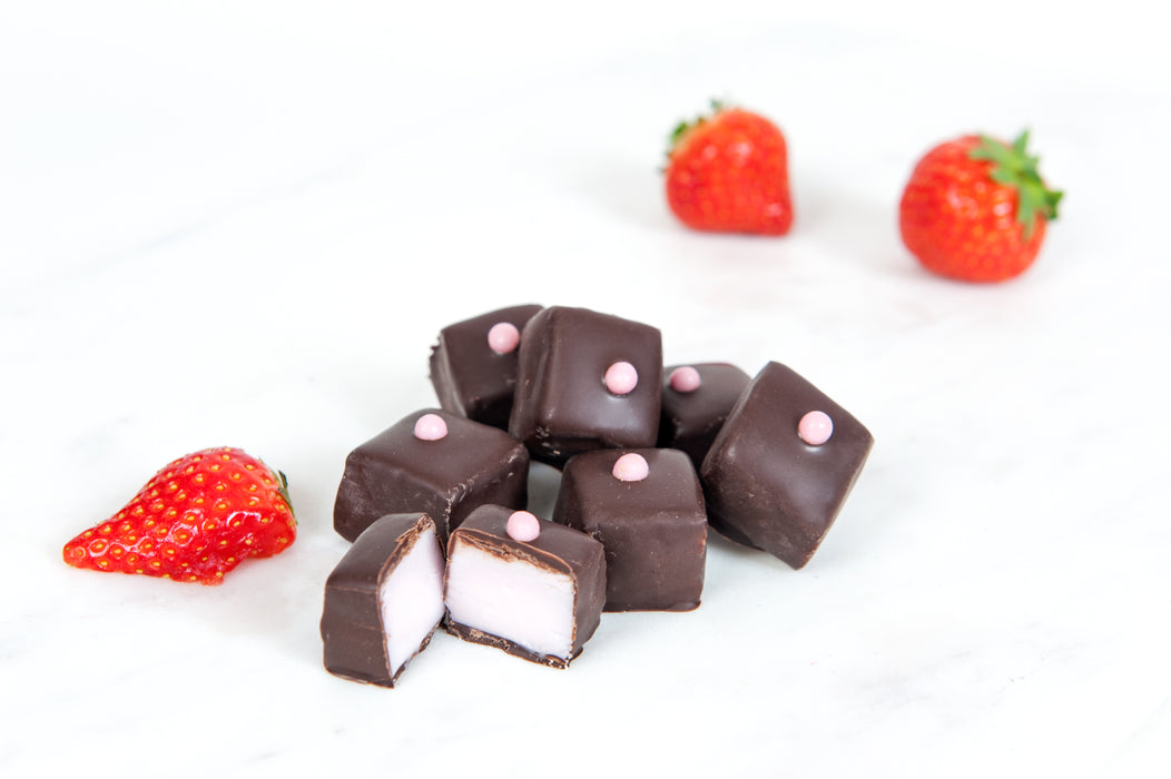 Traditional Handmade Strawberry Creams – 100g Bag