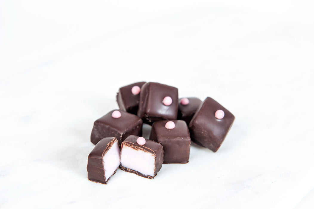 Traditional Handmade Strawberry Creams – 100g Bag